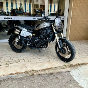 Benelli Leoncino 800 Trail